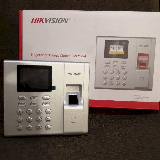 Máy chấm công vân tay HIKVISION DS-K1T8003F - Được Phân Phối Tại Hà Nội 365