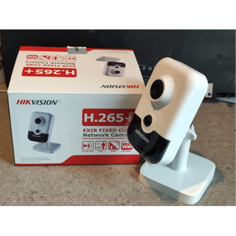 Đại lý phân phối Camera Hikvision DS-2CD2421G0-IW chính hãng
